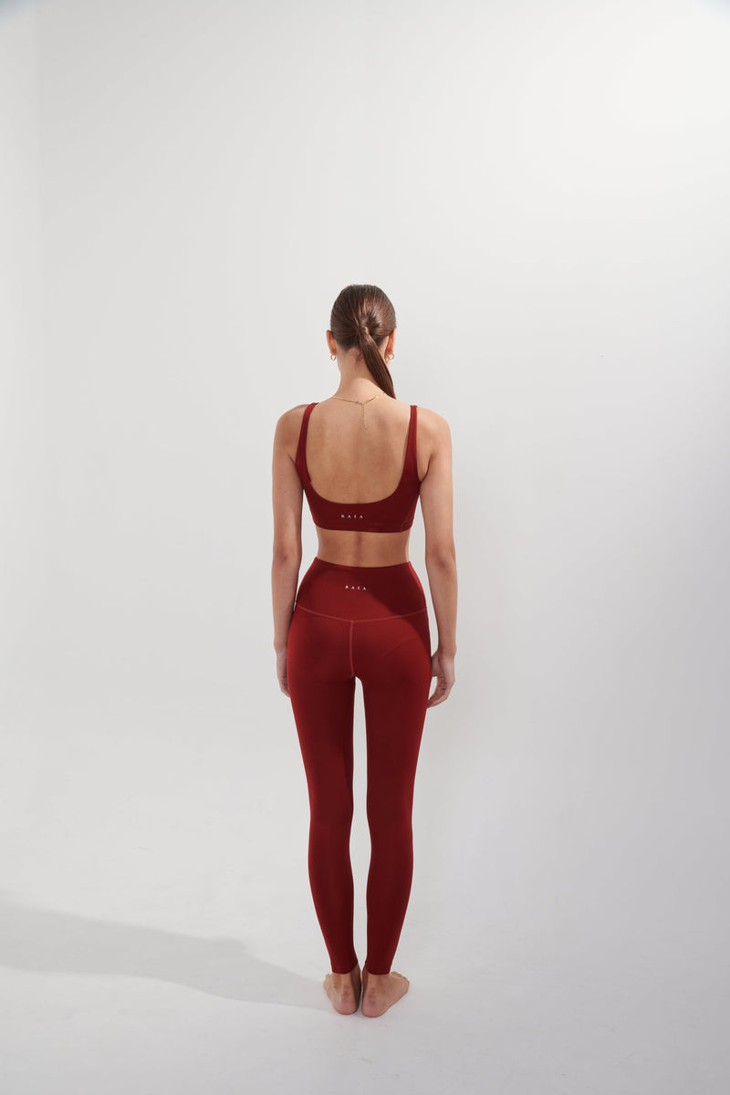 The AirRise scoop neck sports bra - Wine Red