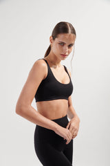 AirRise scoop neck sports bra - Black