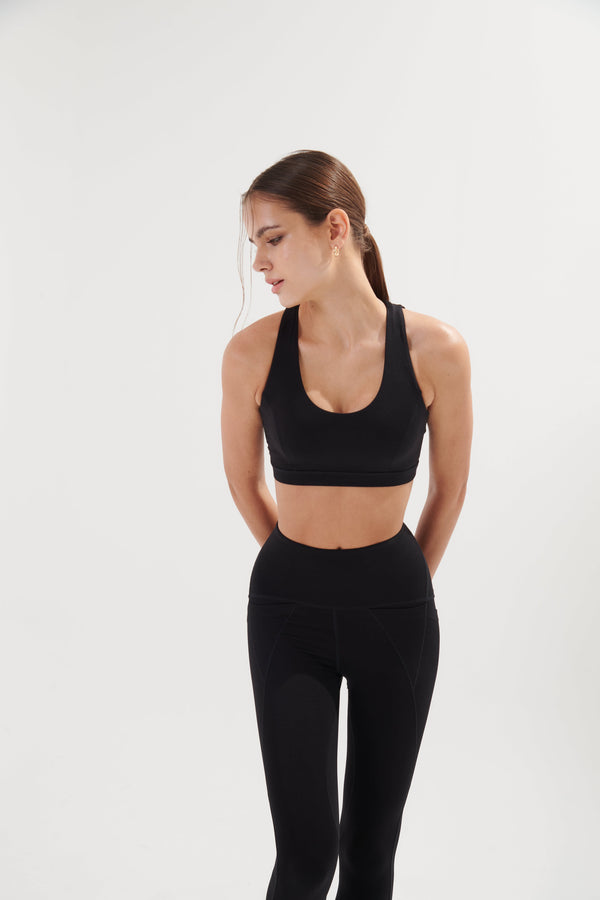 AirRise Criss Cross Back Sports Bra - Black